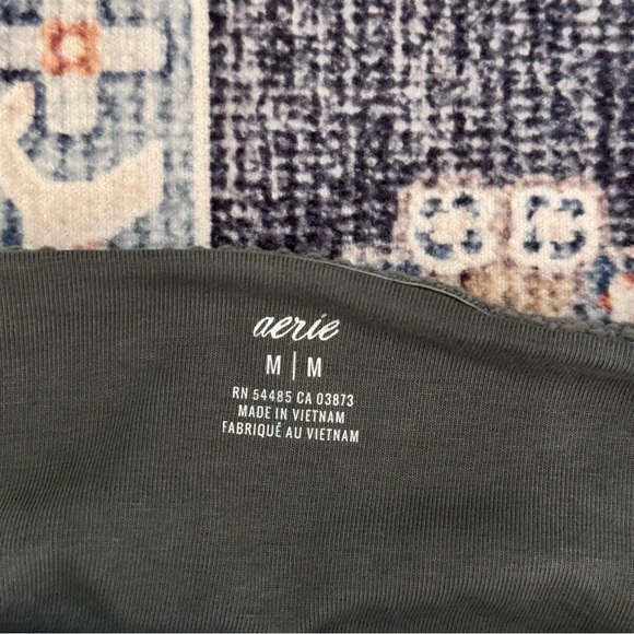 Aerie Sage Green Ribbed Tube Top Sleeveless Shirt Women’s Size Medium - Picture 7 of 10